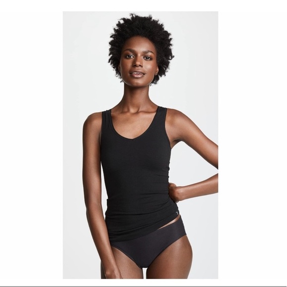 Yummie Seamless V Neck Slimming Tank. - Picture 1 of 8